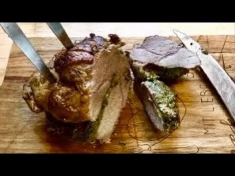 Wildschweinbraten mit Wildkräuterfüllung